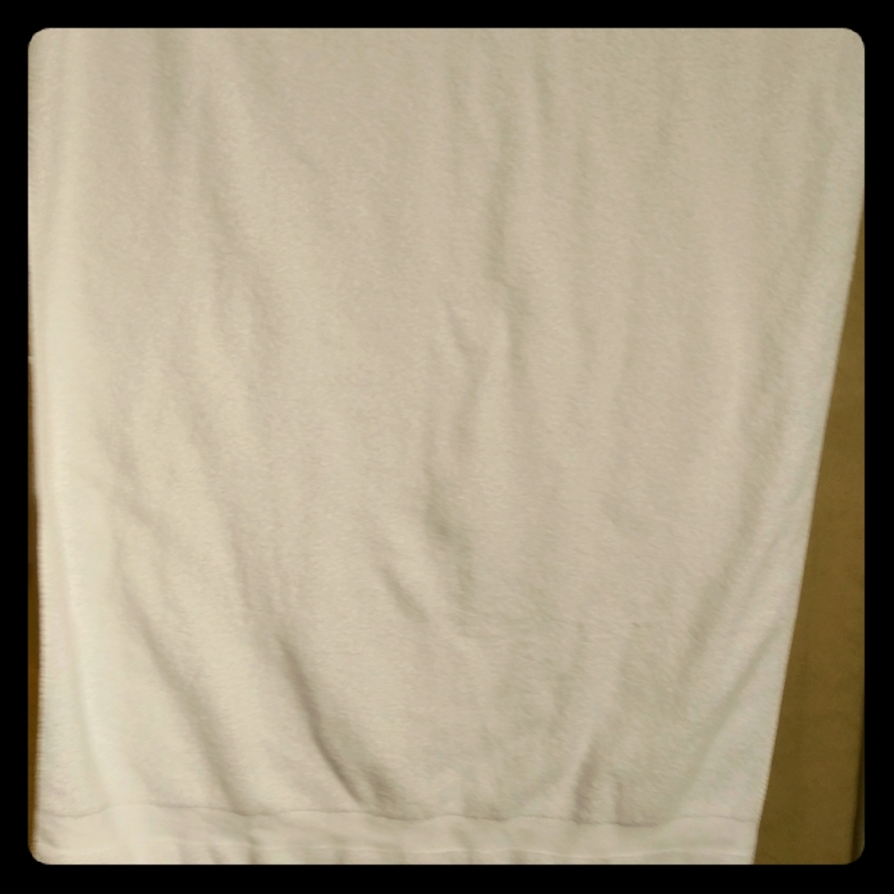 (3) 1/2 ft. By (2) 1/2 ft bath towels